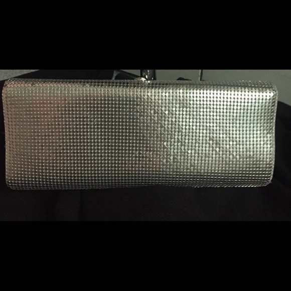 Kate Landry Silver Mesh Metal Clutch Purse - Picture 4 of 7